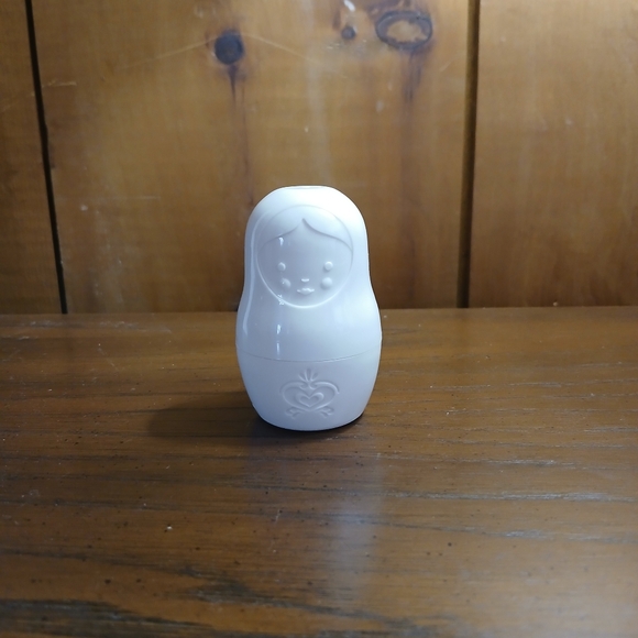Matryoshka Russian Nesting Dolls Salt & Pepper Shakers NEW - Picture 4 of 12